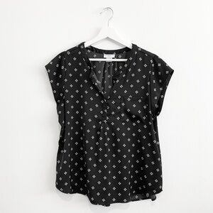 Liz Claiborne Pretty Woman's Blouse V-Neck Casual Top Black & White Petite Large